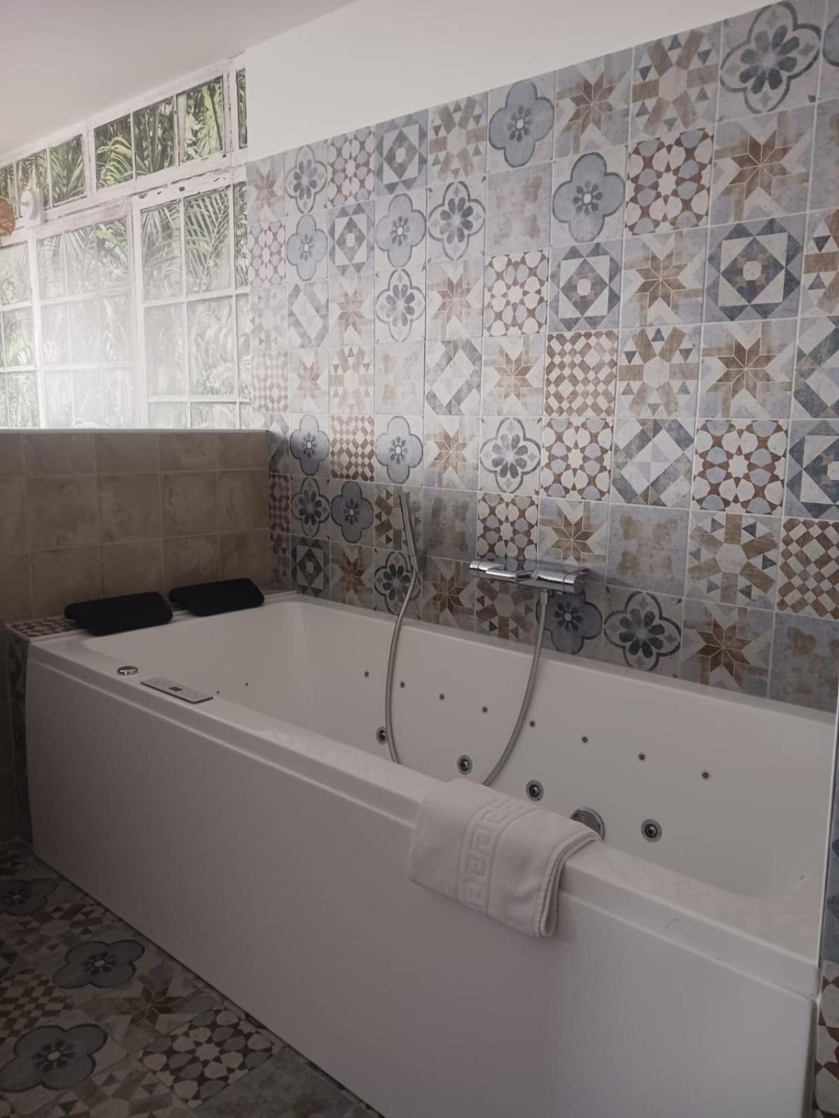 Cotinga Hotel Villars-les-Dombes Ngoại thất bức ảnh